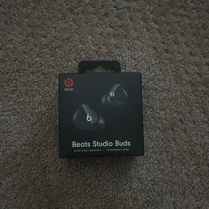 Beats Studio Buds